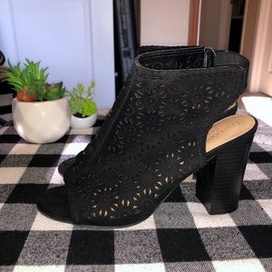 Lauren Conrad Black Open Toed heels